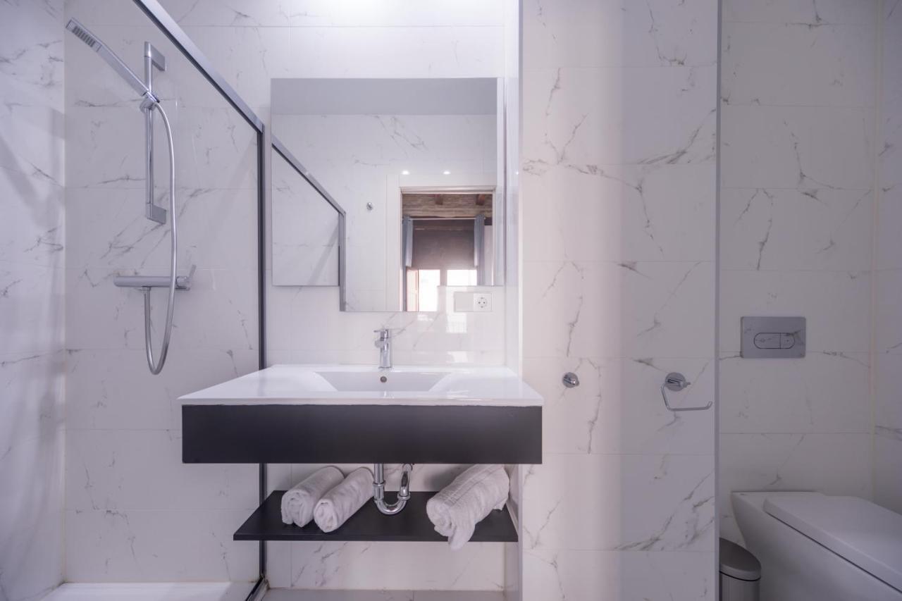 San Miguel, Luxury Apartments. Валенсия Екстериор снимка