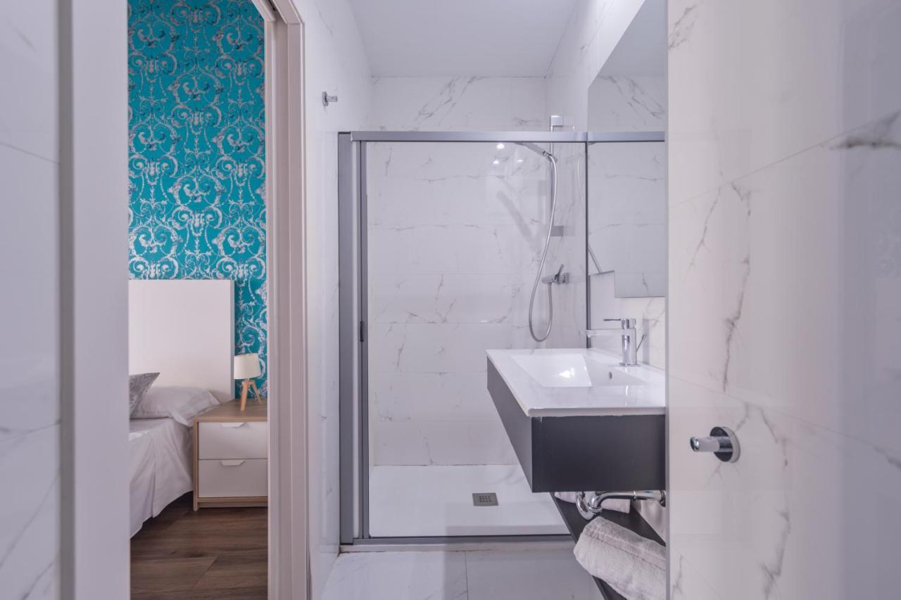 San Miguel, Luxury Apartments. Валенсия Екстериор снимка